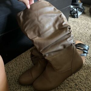 woman’s dress boots